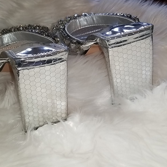 👣FASHION NOVA Deeliah Rhinestone Silver Heel Sandal - Picture 6 of 11